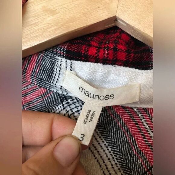 🟧 Maurices | Plaid Button Up - Picture 4 of 7